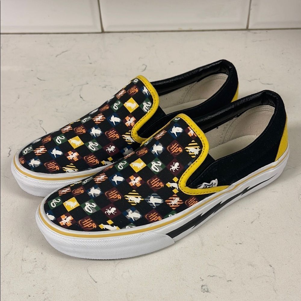 Vans Custom Harry Potter Slip-Ons Unisex Mens 7.5 Women’s 9 Vans X Harry Potter